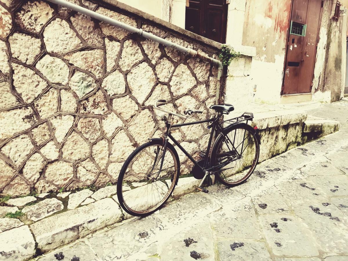 Il Sestante Bed & Breakfast Gaeta Bagian luar foto